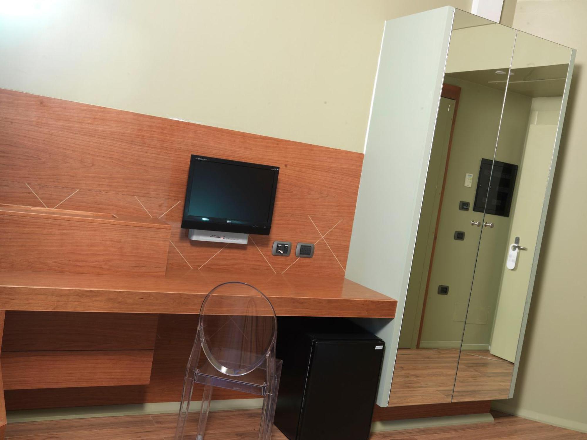 Empoli Hotel Экстерьер фото